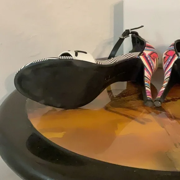 Chinese Laundry Aztec Pattern Stiletto Heel Sandals, Size 9M, Black/White/Multi - Picture 6 of 13